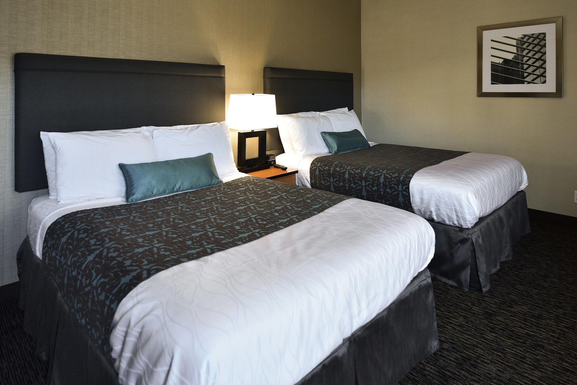 Center And Hotel 2*